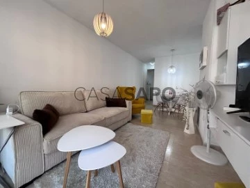 Flat 2 Bedrooms Triplex