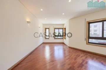 Apartamento 3 habitaciones + 1 hab. auxiliar