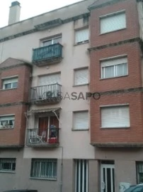 Flat 2 Bedrooms Triplex