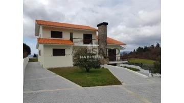 Detached House 4 Bedrooms