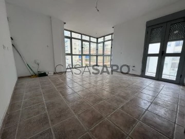 Piso 2 habitaciones + 1 hab. auxiliar