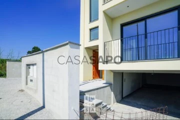 House 3 Bedrooms Triplex