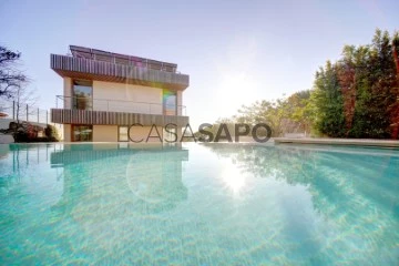 Detached House 5 Bedrooms Triplex