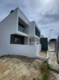 Casa Geminada T4