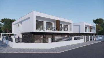 Semi-Detached House 4 Bedrooms