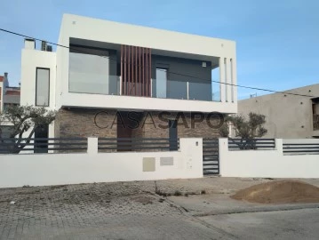 Vivienda Aislada 4 hab. + 1 hab. auxiliar, Duplex