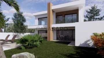 Detached House 4 Bedrooms