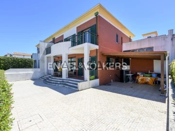 Semi-Detached House 4 Bedrooms Triplex