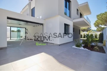 Detached House 4 Bedrooms Triplex