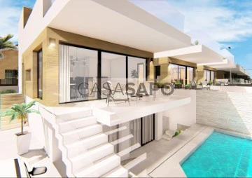 Villa 4 Bedrooms