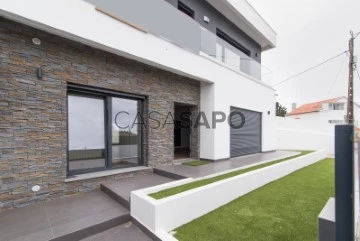 Semi-Detached House 4 Bedrooms