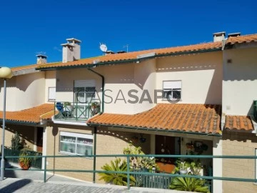 Casa Triplex T4+1