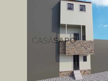 House 2 Bedrooms Triplex