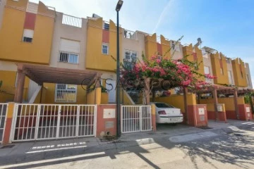 Vivienda adosada 3 habitaciones