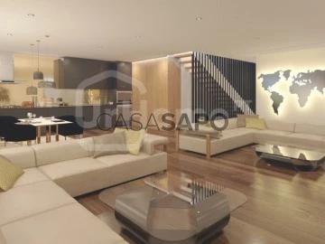 Semi-Detached House 4 Bedrooms Triplex