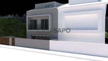 Semi-Detached House 4 Bedrooms