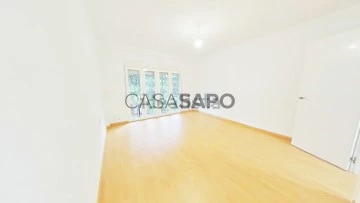 Piso 3 habitaciones + 4 hab. auxiliares