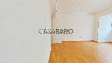 Piso 3 habitaciones + 4 hab. auxiliares