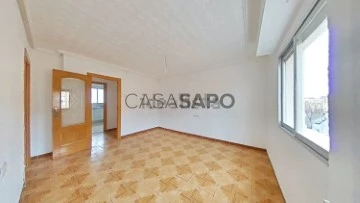 Piso 3 habitaciones + 4 hab. auxiliares