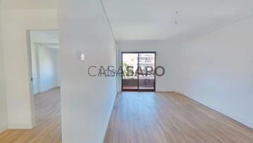 Piso 3 habitaciones + 4 hab. auxiliares