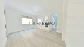 Piso 2 habitaciones + 3 hab. auxiliares