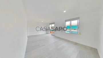 Piso 3 habitaciones + 4 hab. auxiliares