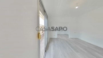 Piso 3 habitaciones + 4 hab. auxiliares