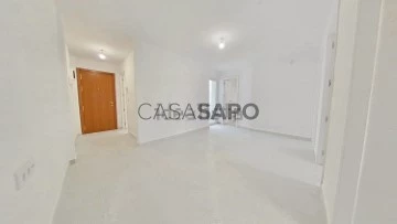 Piso 3 habitaciones + 4 hab. auxiliares