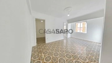 Piso 2 habitaciones + 3 hab. auxiliares