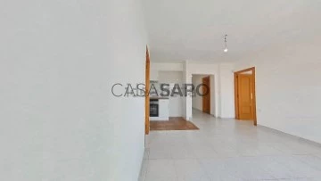 Piso 3 habitaciones + 4 hab. auxiliares