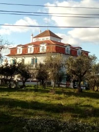 Farm 10 Bedrooms