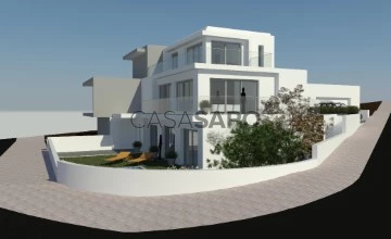 House 4 Bedrooms