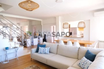 Semi-Detached House 4 Bedrooms Triplex