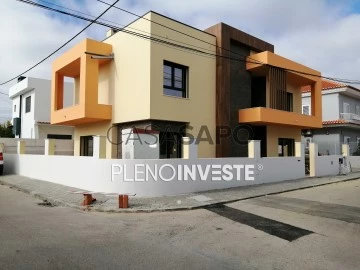 Detached House 4 Bedrooms