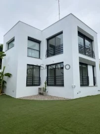 House 4 Bedrooms Duplex