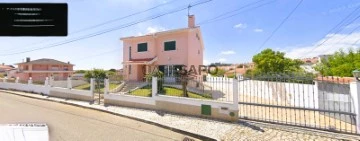 Detached House 4 Bedrooms Triplex