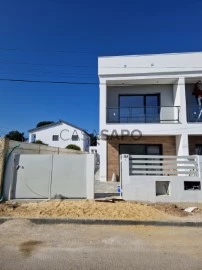 Semi-Detached House 4 Bedrooms Duplex