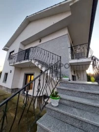 House 4 Bedrooms Duplex