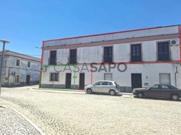 Casa com espaço comercial T3