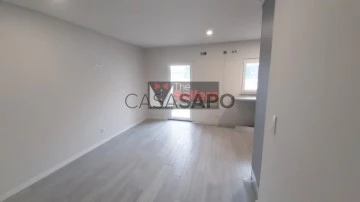 Casa Geminada T4 Duplex