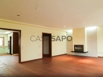 Semi-Detached House 4 Bedrooms Duplex