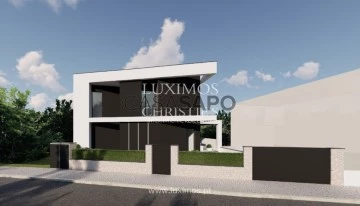 House 3 Bedrooms Triplex