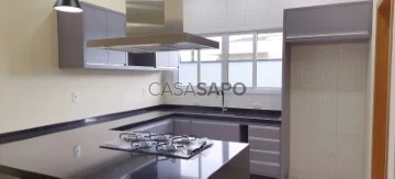 Casa em condomínio T3