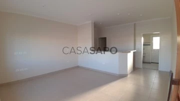 Casa em condomínio T2