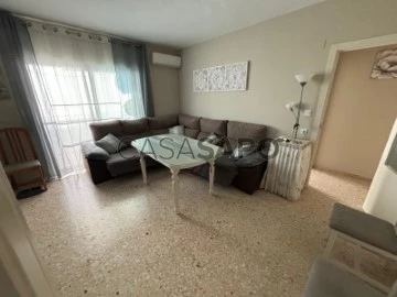 Pis 4 habitació + 1 hab. auxiliar