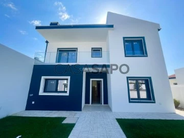 Semi-Detached House 5 Bedrooms