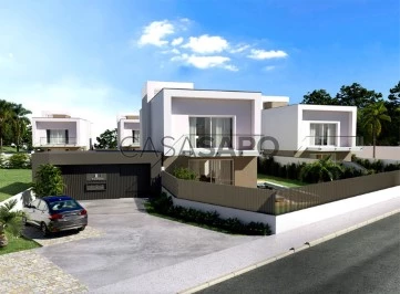 Detached House 4 Bedrooms Triplex