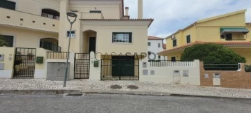 Semi-Detached House 4 Bedrooms Triplex