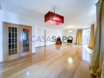 Apartamento T4 Duplex