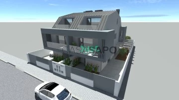 Semi-Detached House 3 Bedrooms Triplex